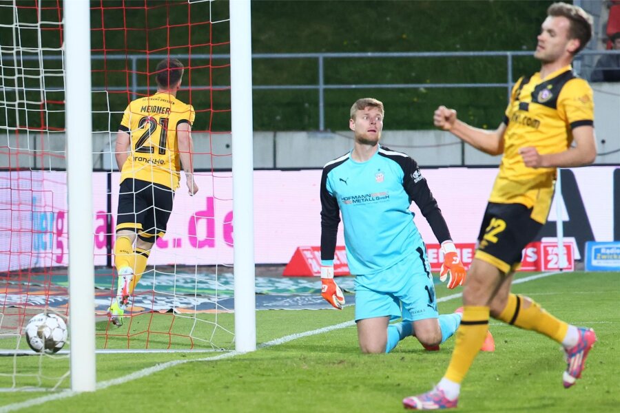 Wie der FSV Zwickau die Pokalsensation gegen Dynamo Dresden verpasste - In der 17. Minute geriet der FSV in Rückstand, zum Leidwesen von Keeper Benny Leneis, der eine starke Partie ablieferte.