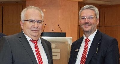 Wie die Bank 47 Millionen Euro verzocken konnte - Bisher verantwortlich: Co-Vorstand Josef Salzhuber (links) ist schon im Ruhestand, Vorstandschef Felix Angermann ist jetzt beurlaubt. 