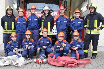 Wie die Breitenauer für ihre Feuerwehr brennen - Die Jugendfeuerwehr Breitenau trifft sich vierzehntägig mit ihren Trainern Stefan Halser (l.) und Ronny Berger.