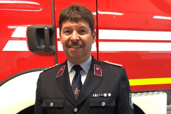 Wie die Feuerwehr in Niederwiesa neue Mitstreiter gewinnt - Ralf Reinhardt ist Gemeindewehrleiter und Ortswehrleiter von Niedewiesa.