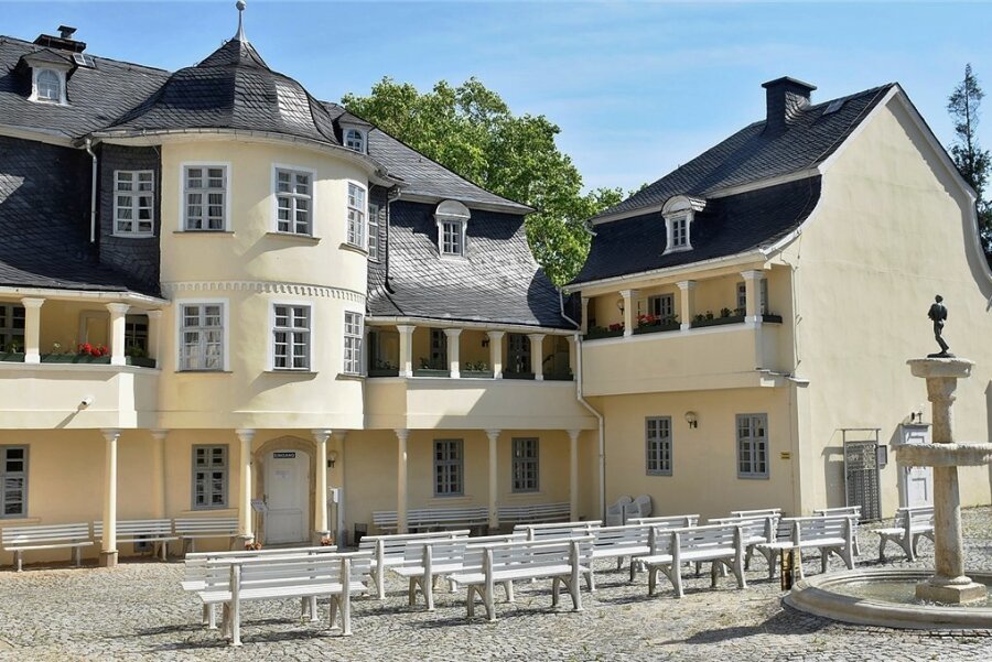 Wie die Museums-Zukunft in Markneukirchen aussehen kann - Ein Kleinod ist das 1784 erbaute Paulusschlössl in Markneukirchen. Als Domizil des Musikinstrumentenmuseums braucht das Haus dringend eine Generalsanierung und einen Erweiterungsbau im Gelände.