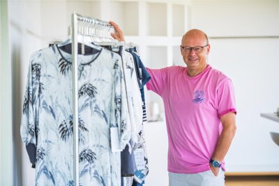 Wie entstehen Trends? - Mode "Made in Stollberg" - „Wir hatten ein gutes Frühjahr und bisher einen guten Sommer“, sagt Modee-Geschäftsführer Thomas Häusler. Längst hat er die neuen Kollektionen im Blick – und erklärt, wie sie entstehen.