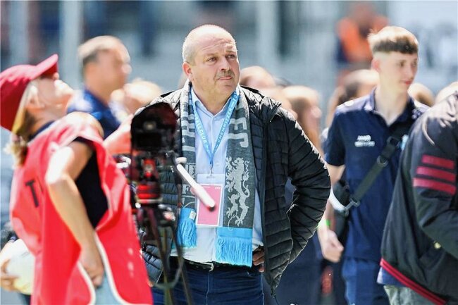 Wie es beim Chemnitzer FC weitergeht: Jetzt spricht der Aufsichtsratschef - CFC-Aufsichtsratsvorsitzender Knut Müller hat sich nach Chaostagen im Verein dazu geäußert, wie es weitergehen soll.