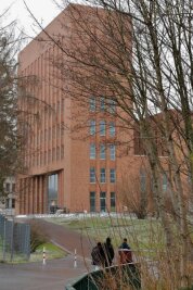 Wie Freiberger den 40-Millionen-Neubau der TU finden - Von außen bereits fertig: der Neubau der Universitätsbibliothek an der Freiberger Winklerstraße. Der Innenausbau läuft derweil noch.