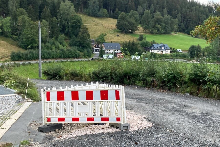 Wie geht es beim Ausbau des Klingenthaler Staffelweges voran? - Der Staffelweg in Klingenthal ist seit Mitte April eine Baustelle.
