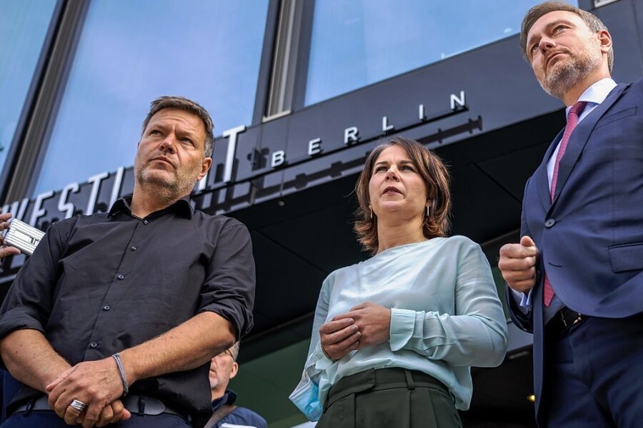 Wollen sich nicht mehr so einfach auseinanderdividieren lassen: Die Grünen-Vorsitzenden Robert Habeck (von links) und Annalena Baerbock sowie FDP-Chef Christian Lindner. 