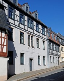 Wie man historischen Gebäuden neues Leben einhauchen kann - Das sanierte Gebäude an der Ernst-Thälmann-Straße in Lichtenstein. 