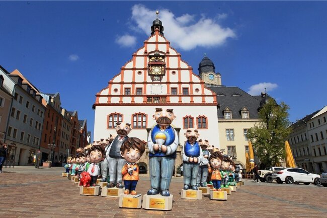 Gastfreundlich will sich Plauen den Touristen präsentieren. Mit den drolligen Figuren des Zeichners Erich Ohser sollte die Stadt nach Ansicht von Marketingexperten noch mehr punkten. Und dabei geht es ihnen nicht nur um die Holzfiguren, die im Stadtbild zu sehen sind. 