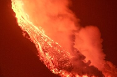 Vulkanen wie dem Cumbre Vieja auf La Palma sind weniger als zwei Prozent des jährlichen CO-Eintrags in die Erdatmosphäre zuzurechnen. 