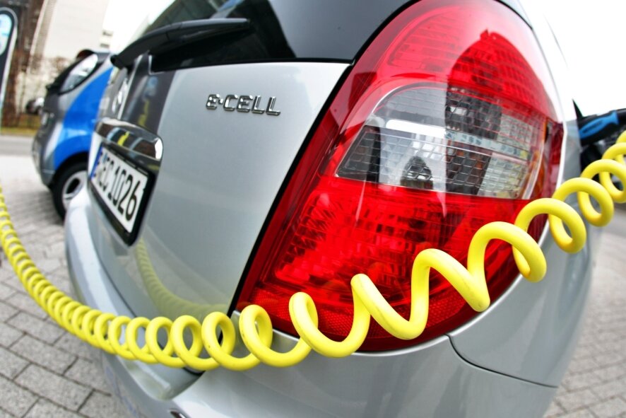 Ob Benzin, Diesel oder Batteriestrom: Energie muss sein, damit das Auto sich bewegt. 
