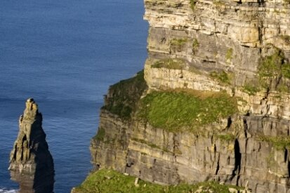 Die Cliffs of Moher sind die bekanntesten Steilklippen Irlands. 
