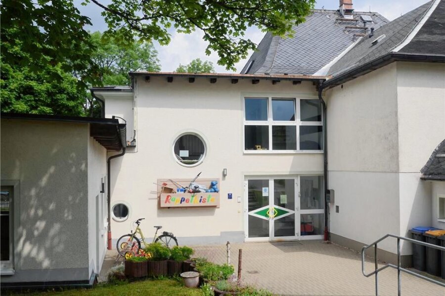 Wie wird in der Rappelkiste Grünbach geheizt? - Grünbachs Kindergarten Rappelkiste soll eine neue Heizung erhalten.