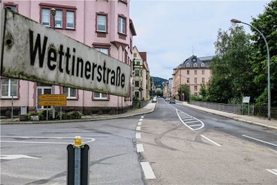 Wieder freie Fahrt auf Wettinerstraße in Aue - Auf der Wettinerstraße kann wieder der Verkehr rollen. 