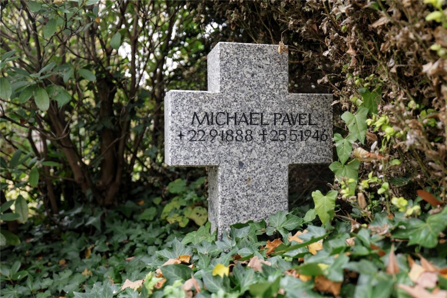 Wiederholung geplant: Besondere Todesfälle in Hohenstein-Ernstthal - Der Grabstein von Michael Pavel, der im Jahr 1946 Opfer eines Raubmordes geworden ist.