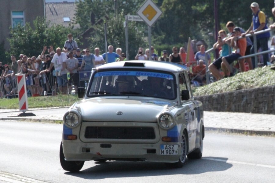 Mario Keller und Sebastian Krowiors im Trabant Super 600 vertreten diesen Sonnabend bei der 17. Rallye Grünhain die Farben des gastgebenden Clubs. Der MCG stellt rund ein Dutzend von insgesamt 80 Teams.