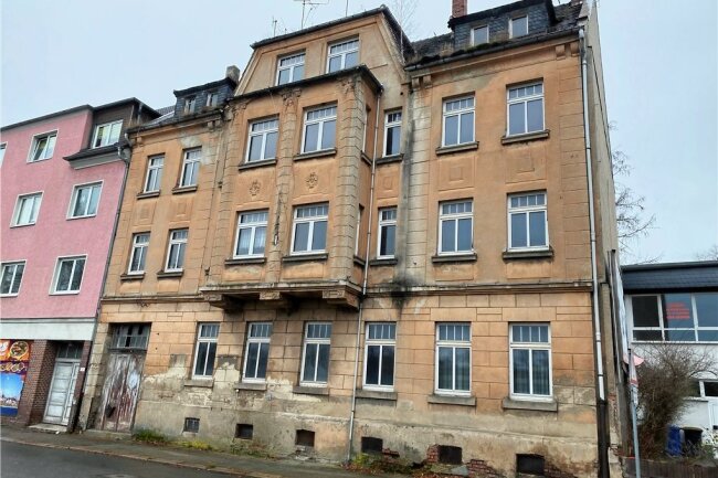 Wilkau-Haßlau: Kann Zwangsversteigerung marode Immobilie retten? - Das Gebäude soll am 15. Februar am Amtsgericht zwangsversteigert werden. 