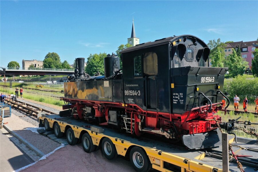 Wilkau-Haßlau: Nach erfolgreicher Premiere soll das Eisenbahnfest künftig regelmäßig stattfinden - Eine Dampflok wurde für das Eisenbahnfest eigens von der Preßnitztalbahn nach Wilkau-Haßlau gebracht.