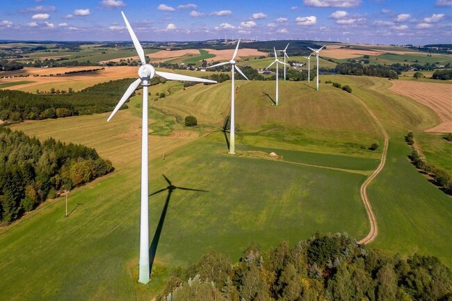 Windkraftanlagen bei Olbernhau. Hier gelten aktuell 750 Meter Mindestabstand zur Wohnbebauung.