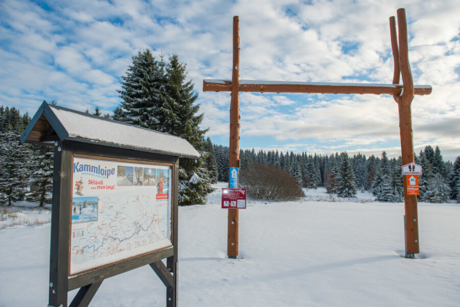 Wintersport auf Skihang und Kammloipe in Carlsfeld jetzt möglich - Einstieg in die Kammloipe in Carlsfeld.