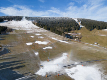 Wintersport im Erzgebirge: Zweiter Anlauf in Skigebieten - 