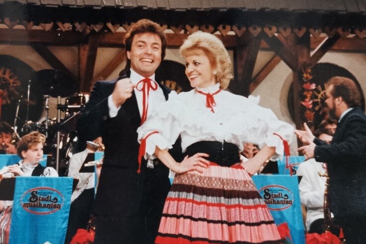 Gitte & Klaus bei ihrem ersten Auftritt im "Musikantenstadl" am 8. Dezember 1988 in Perchtoldsdorf bei Wien. Weitere zwölf folgten. 