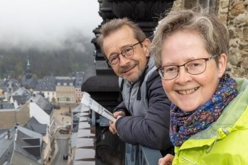 Marit und Matthias Melzer - die Türmerfamilie wohnt 42 Meter über der Erde und 668,45 Meter über dem Meeresspiegel.