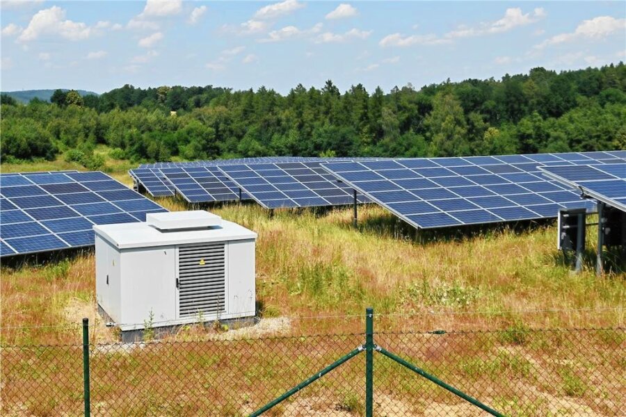 Wird bald Solarstrom im großen Stil in Zettlitz produziert? - So wie in Cossen (Foto) soll auch ein Solarpark in Hermsdorf entstehen.