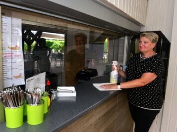 Wirtin macht ihr Lokal dicht - Ihr Lokal "Hopfenstübchen" lässt sie seit Montag geschlossen, das Mittagsbistro ist weiter geöffnet: Inhaberin Jana Liebisch. 