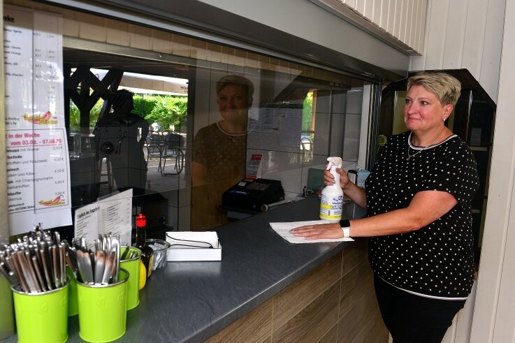 Wirtin macht ihr Lokal dicht - Ihr Lokal "Hopfenstübchen" lässt sie seit Montag geschlossen, das Mittagsbistro ist weiter geöffnet: Inhaberin Jana Liebisch. 