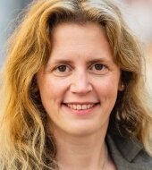 Wirtschaftsprofessorin aus Leidenschaft - Prof. Dr.Jutta Stumpf-Wollersheim - Wirtschaftsprofessorin