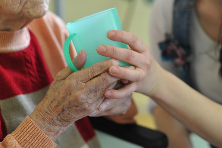 Woche der pflegenden Angehörigen im Erzgebirgskreis - Unter dem Motto „Gutes Leben im Alter“ gibt es zahlreiche Informationen für pflegende Angehörige.