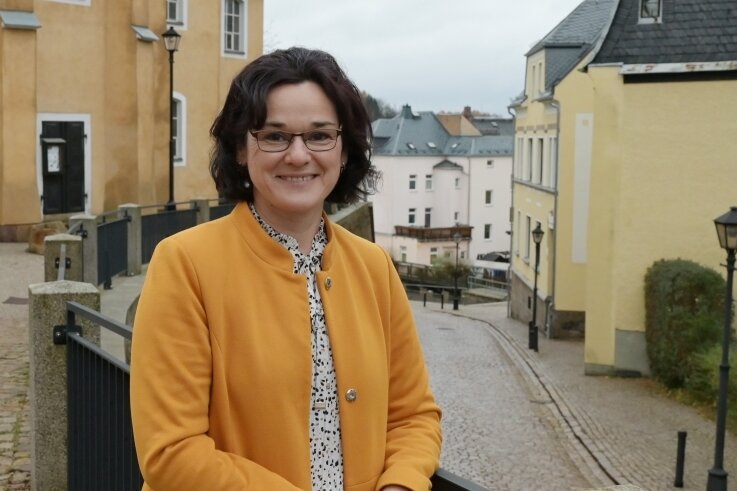 Wohin geht die Reise der Freien Wähler, Frau Obst? - Dorothee Obst ist seit 2013 Bürgermeisterin von Kirchberg. Seit sie vor zwei Jahren Fraktionschefin der Freien Wähler im Kreistag wurde, wird sie auch als Landrats-Kandidatin gehandelt. 