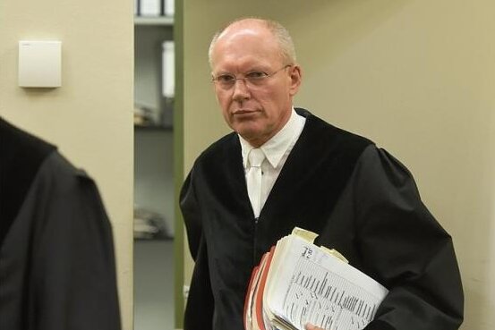 Wohlleben als NSU-Waffenbeschaffer zu zehn Jahren Haft verurteilt - Tobias Hase/dpa