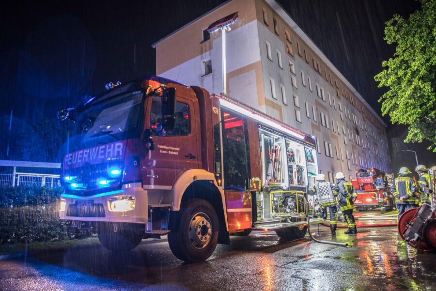 Wohnungsbrand in Brand-Erbisdorf - Zwei leicht Verletzte - 