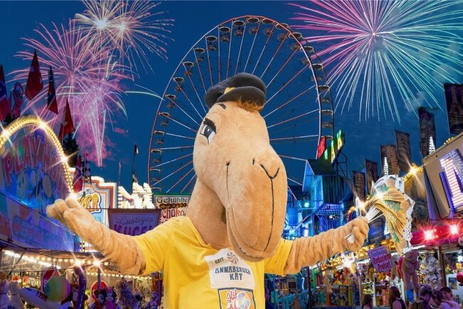 Worauf sich die Erzgebirger 2022 freuen können - Im Juni soll die Kät nach zweijähriger Pause - in die auch der 500. Geburtstag fiel - endlich wieder gefeiert werden. Zehntausende Besucher zieht das größte Volksfest Sachsens normalerweise an. Immer mit dabei: Käti, das Kätkamel. 
