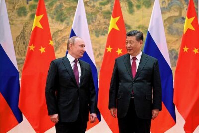 Xi Jinpings Moskau-Besuch wird zum Moment der Wahrheit - Ihr Treffen wird mit Spannung erwartet: die Staatschefs Russlands und Chinas, Wladimir Putin (links) und Xi Jinping, hier beim Besuch im Februar 2022 in Peking. 