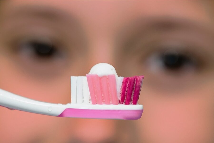Farbstoff ist für die Zahnpflege unnötig. 