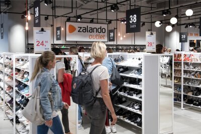Zalando eröffnet weiteren Outlet-Shop in Sachsen - In Leipzig gibt es ein Zalando-Outlet schon seit dem Sommer 2018. Nun soll ein weiteres in Sachsen in der Landeshauptstadt hinzukommen.