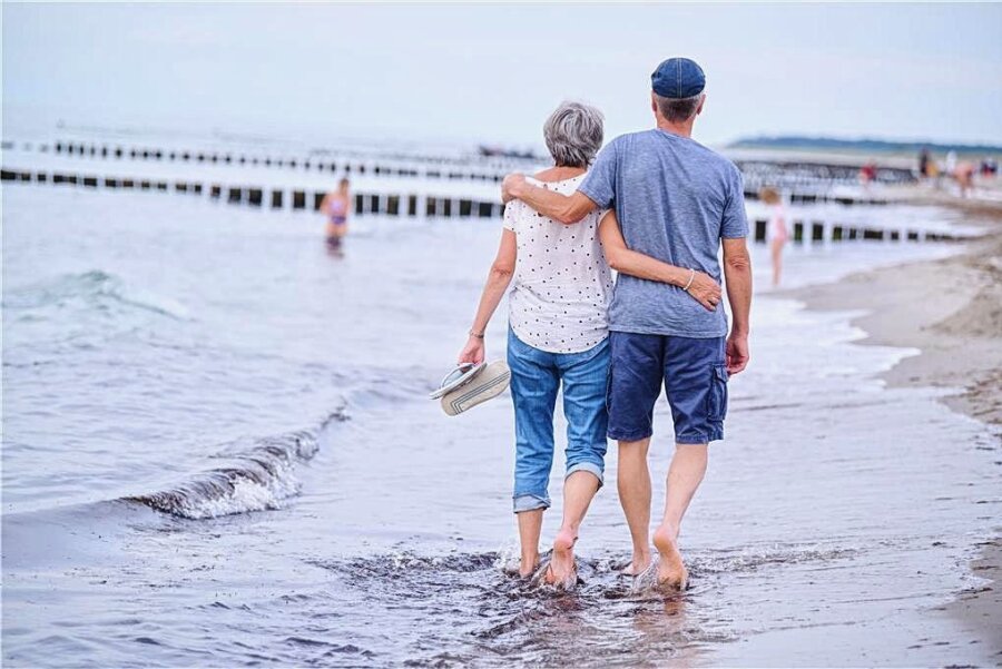 Zehn verbreitete Rentenirrtümer - Wer sich frühzeitig mit der Rente befasst, kann es im Ruhestand womöglich etwas gemütlicher angehen lassen. 