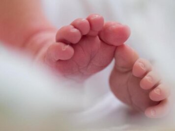 Zeitlos und positiv: Emilia und Noah sind häufigste Babynamen - 