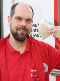 Zoo-Aktion kommt bei Blutspendern gut an - Mario Schönherr vom DRK Ortsverein Lößnitz ist froh über die Zusammenarbeit mit dem Zoo der Minis. 