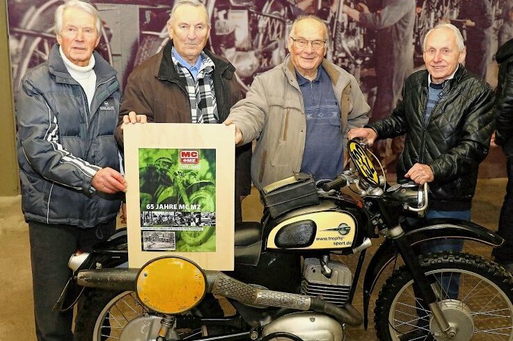 Zschopauer Motorsportclub feiert seinen 65. - Gründungsmitglieder des MC MZ Zschopau: Klaus Pellert, Bernd Uhlmann, Woldemar Lange und Horst Lohr (v. l.). 