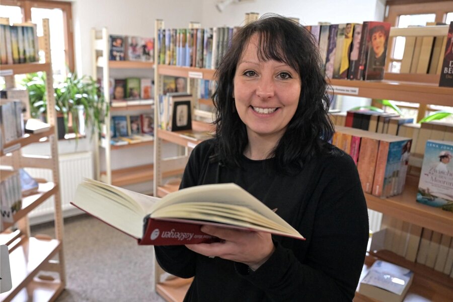 Zschorlauer Bibliothek freut sich über Zuwachs bei Lesern - Anett Klug leitet die Bibliothek in Zschorlau.