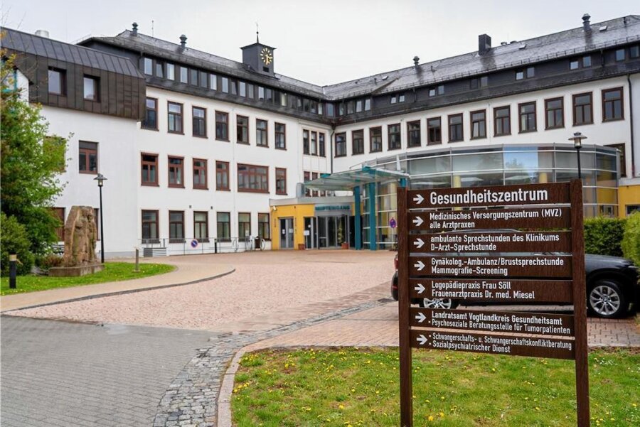 Zu viele leere Krankenhaus-Betten? So ist die Situation im Vogtland - Wie wirkt sich die Schließung des Krankenhauses auf die Auslastung im Klinikum Obergöltzsch in Rodewisch aus? 