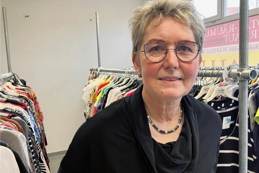 Zu weit ab vom Schuss: Modehaus "Blickfang" in Zwickau macht Mitte Mai zu - Die Modehausbesitzerin Siegrun Wachler bedauert es, ihren Laden schließen zu müssen. 