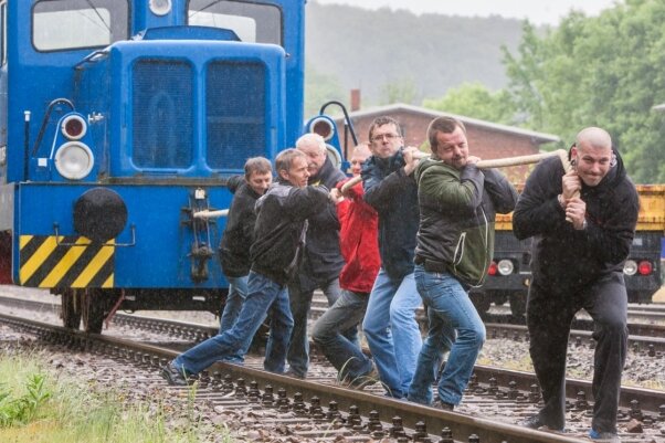 Zug um Zug bei der Bahn-Olympiade zum Männertag - 