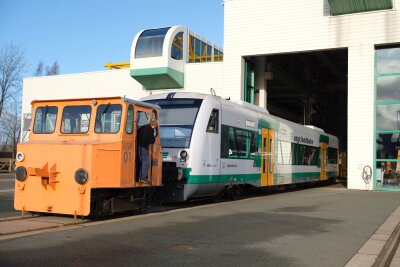 Zugausfälle bei der Vogtlandbahn - Mitte Dezember hatte die Vogtlandbahn zusätzliche Regio-Shuttles (Bild) in Dienst gestellt und dafür das Vorgängermodell Regio-Sprinter von den Gleisen verbannt. Dennoch kommt es zurzeit verstärkt zu technischen Problemen.