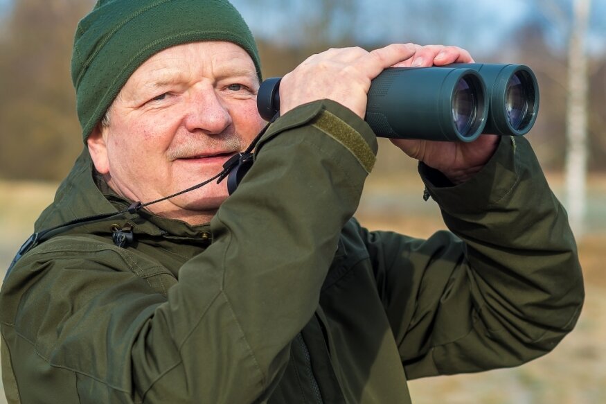Zugvögel kehren früher ins Erzgebirge zurück - Ornithologe Udo Kolbe beobachtet im Naturschutzgebiet Reukersdorfer Heide Vögel. Seinen Aufzeichnungen zufolge kehren viele Zugvögel zeitiger aus ihren Winterquartieren zurück. 