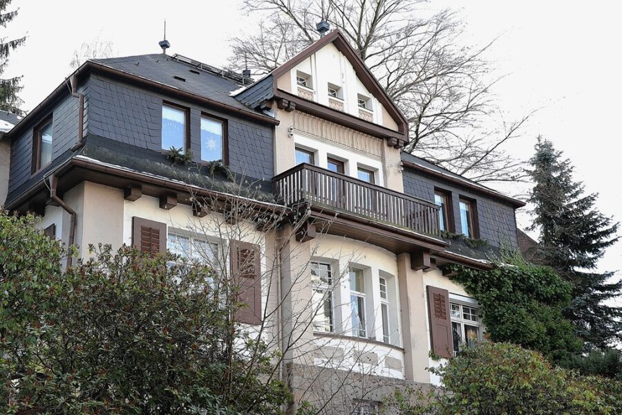 Zukunft für "Haus Schlossblick" in Schwarzenberg: Ärzte kaufen alte Villa - Die Villa "Haus Schlossblick" in Schwarzenberg soll künftig als Arztpraxis und Wohnung genutzt werden. 