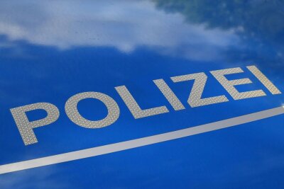 Zwei Autofahrerinnen bei Zusammenstoß in Waldheim verletzt - Die Polizei eilte zu einem Unfall nach Waldheim.